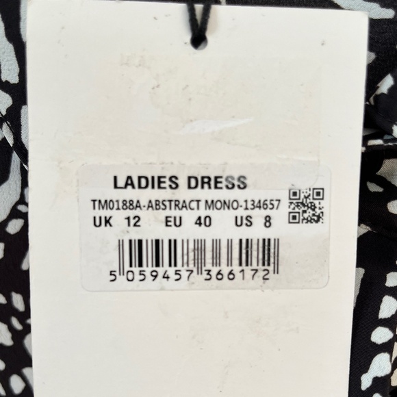 NWT - Oversized Shirt Dress. By Glamorous (PtP = 30") - Picture 15 of 16